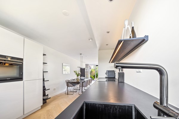 Medium property photo - Dodaarsoever 8, 2492 TA Den Haag